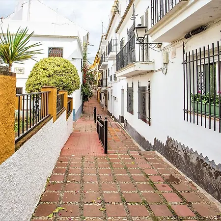 The Old Town Apartment *